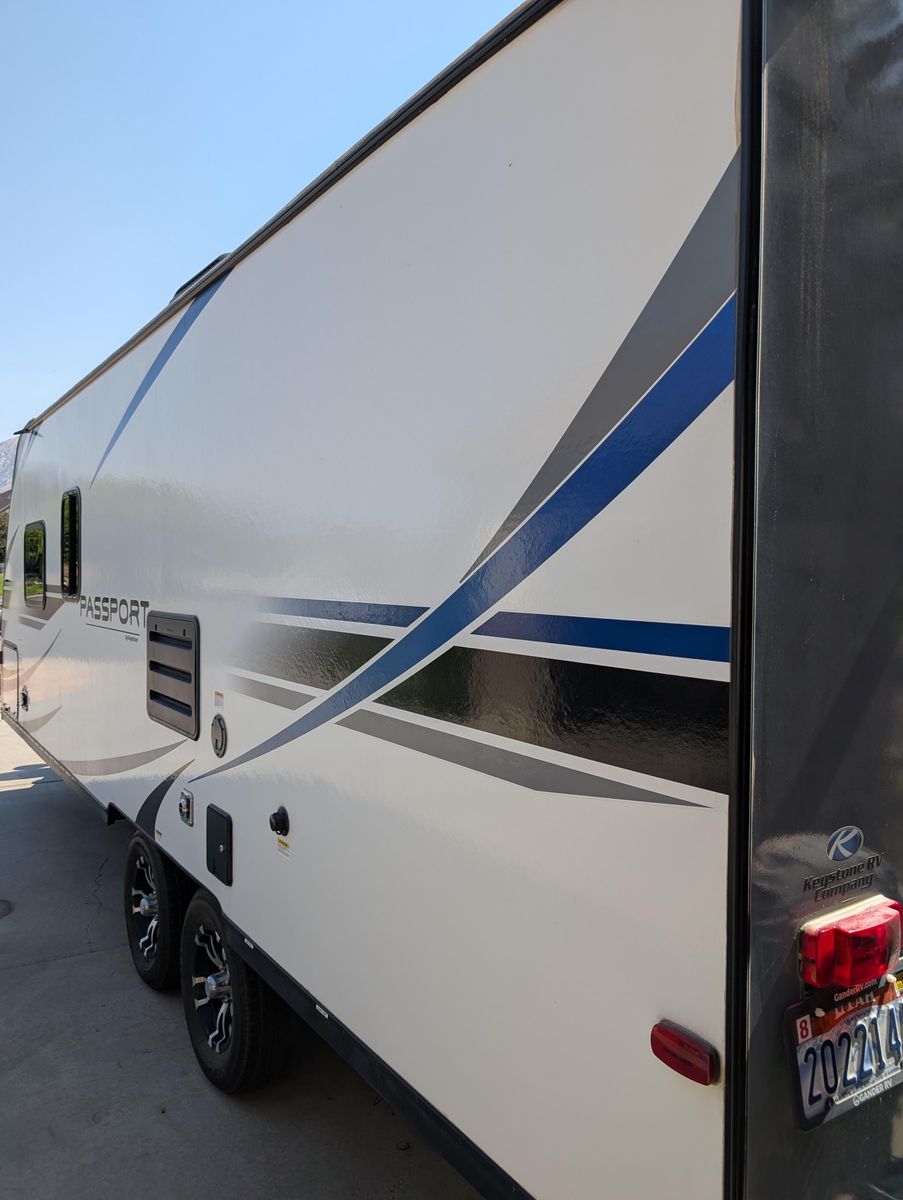 Main image 4