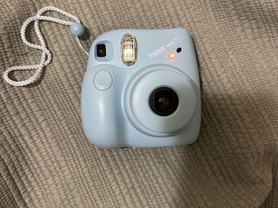 Instant Camera