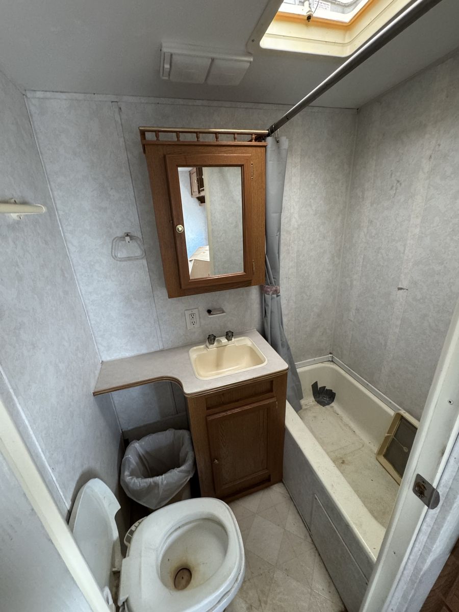 Main image 12