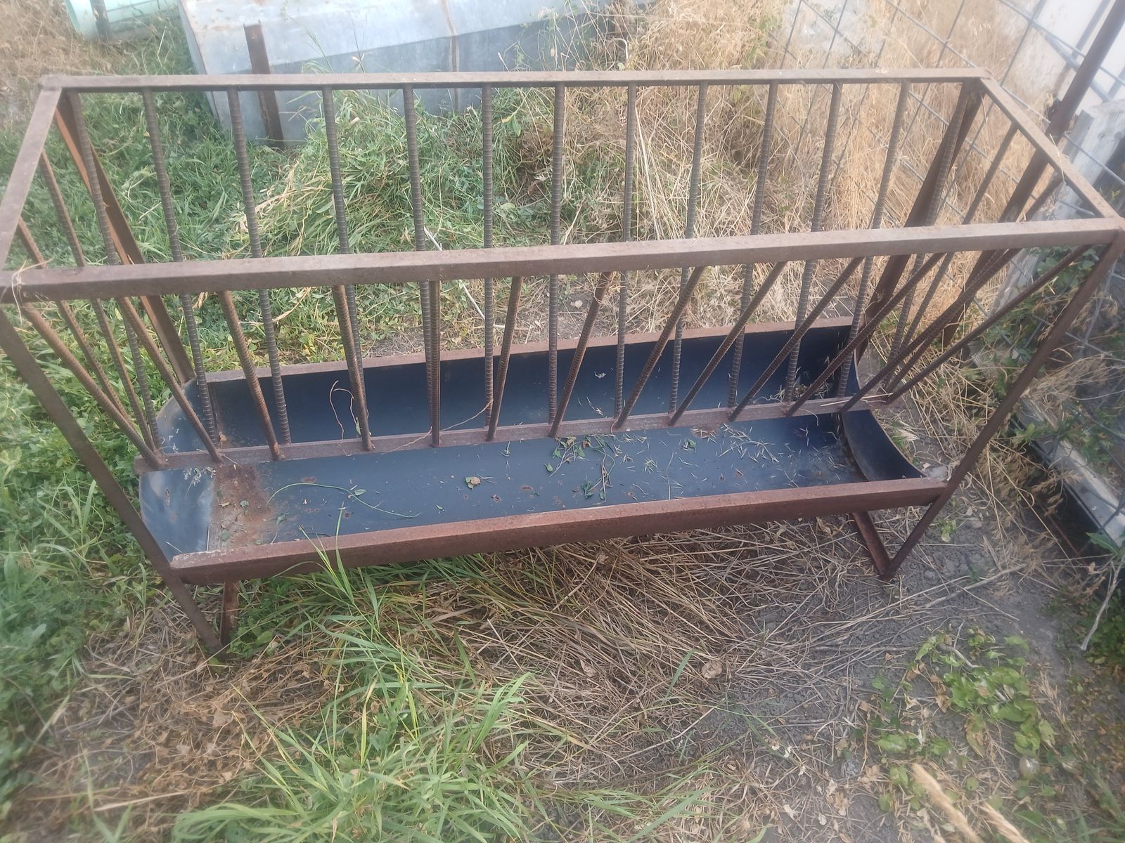 Small animal livestock FEEDER