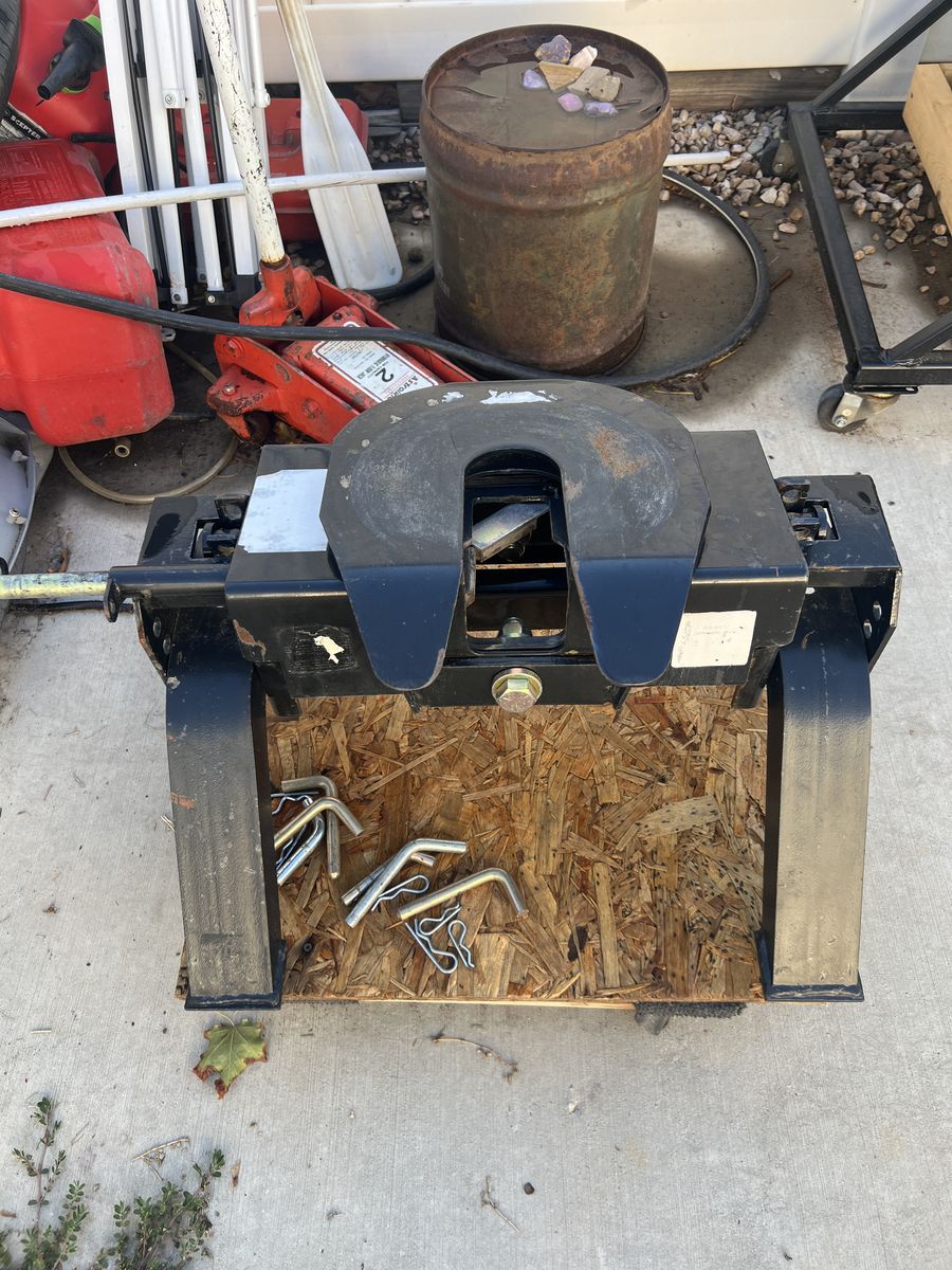 Pro Eagle 5th wheel hitch 16k