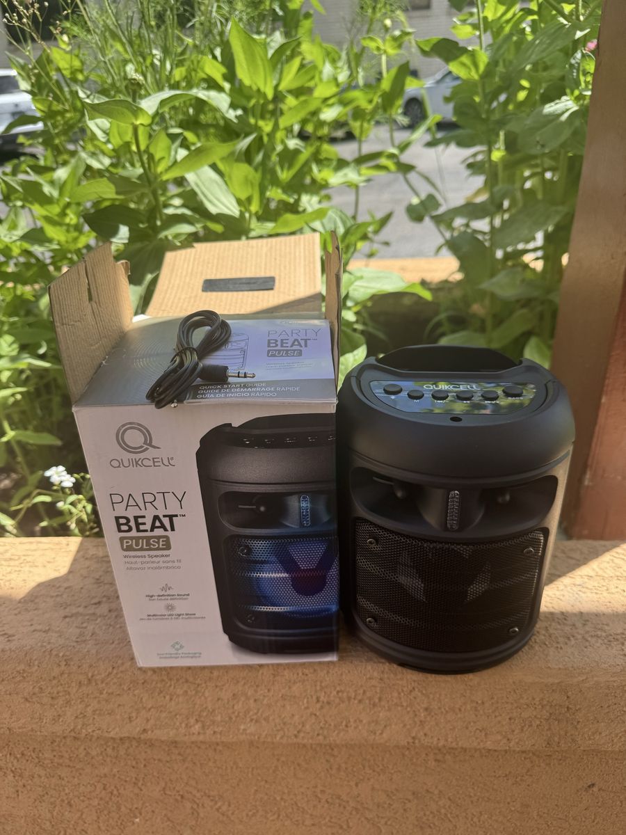 New Quikcell Party Beat Boost Wireless LED Speaker