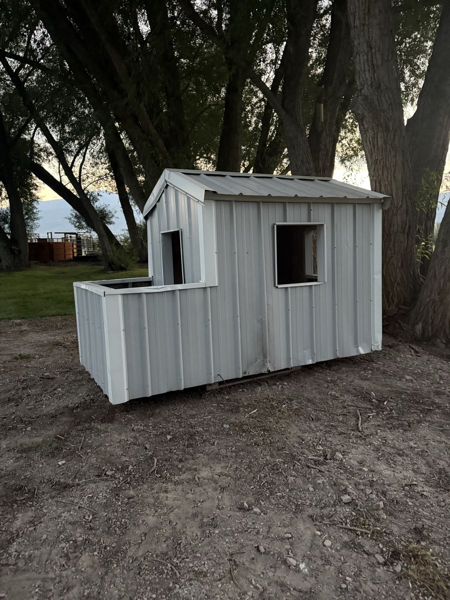 Tree house / Playhouse