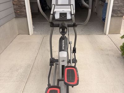 NordicTrack Commercial 12.9 Elliptical Trainer Like Bew