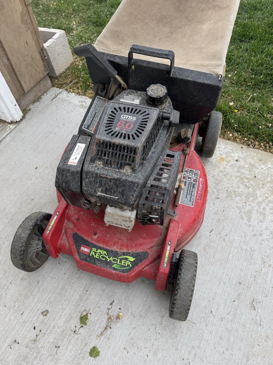 Toro Lawn mower 6.0 horsepower lawnmower