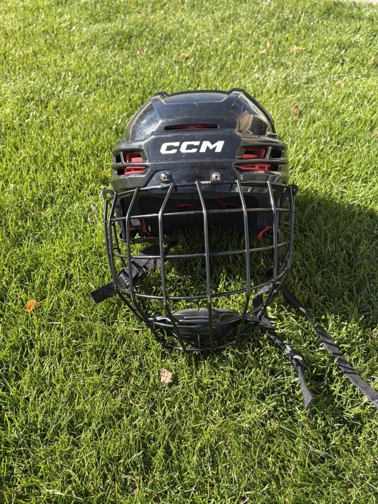 CCM Tacks 70 Helmet