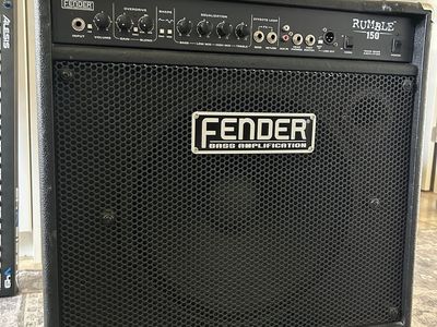 Bass Amplifier - Fender Rumble 150