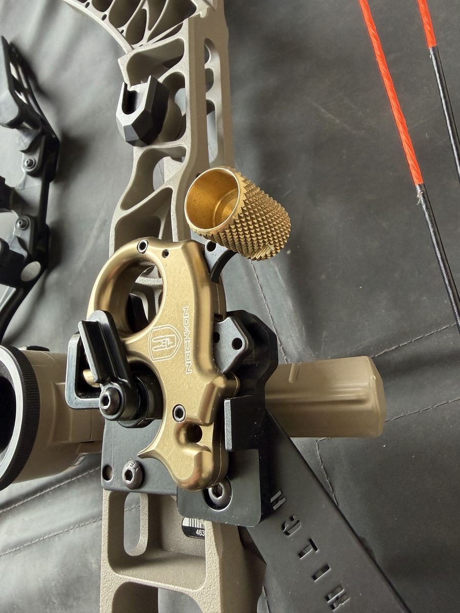 Nock On Archery Bow Release Gold/Black Used - High-Quality Shooting Accessory
