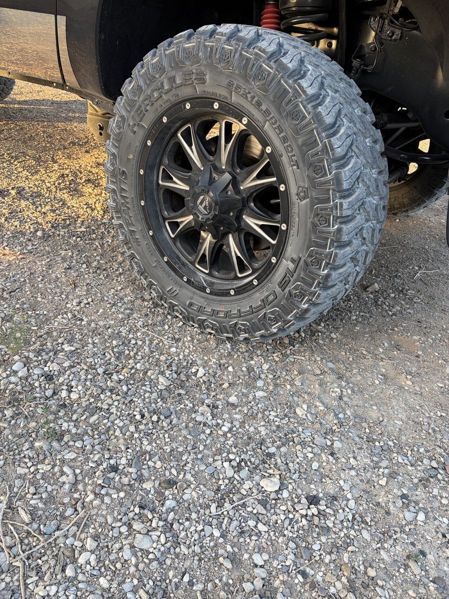 Brand new Hercules TT ones 35/12/50/R20