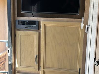 Travel Trailer RV Interior Features