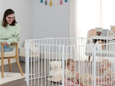 2 in 1 SUPERWIDE SAFETY GATE & PLAY YARD 1350 DS