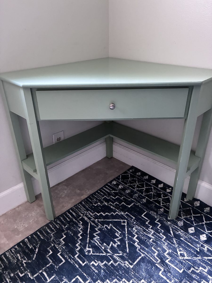Mint Corner Desk