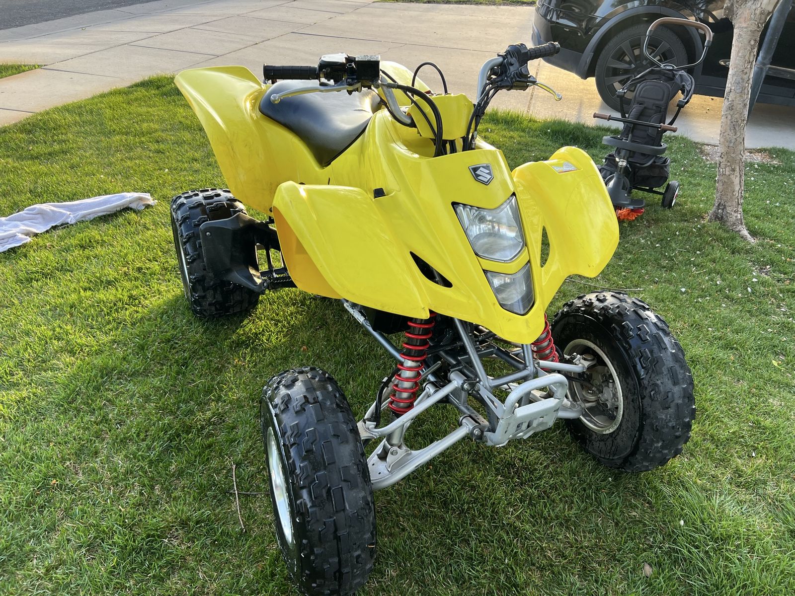 Suzuki QuadSport 400 Yellow ATV - Great Condition, Ready for Adventure