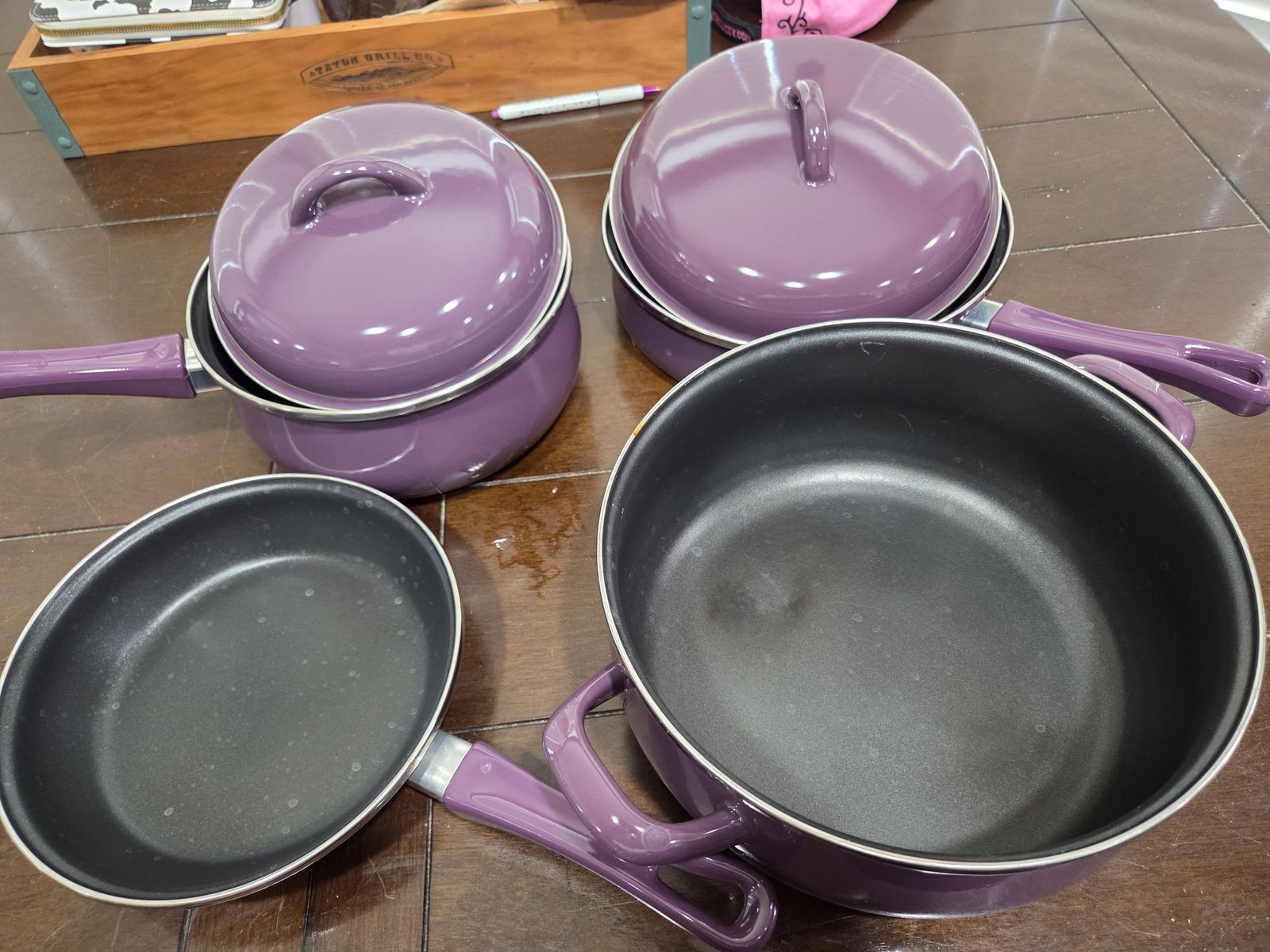 VITREX European Quality Purple Non-Stick Cookware Set - 2 Pots w/ Lids, 1 pot without lid, 1 Pans