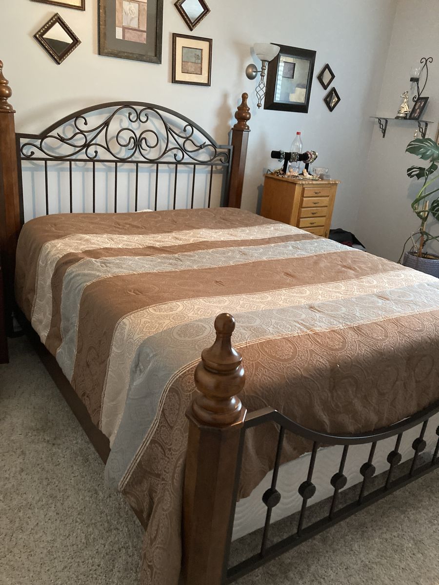 Queen bed with everything