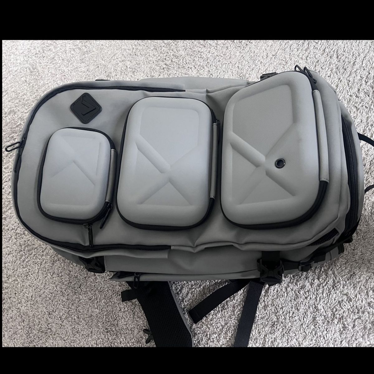 Veria  The Backpack Savvy Sleek