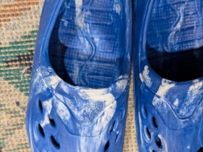 Toddler Blue Slip-On Water Shoes / Clogs – Light