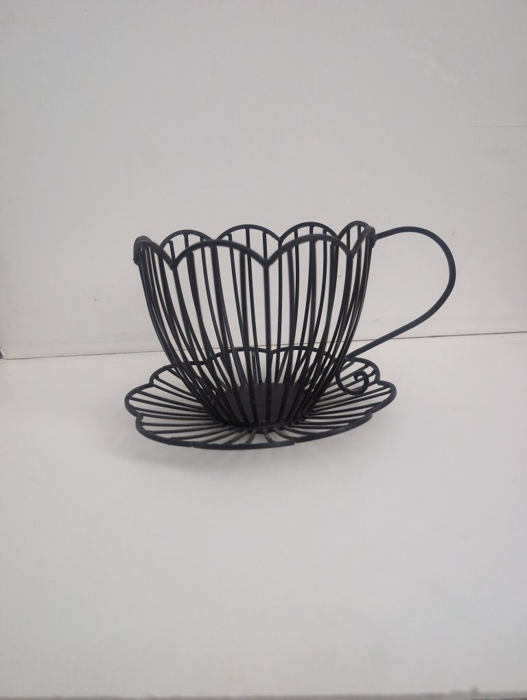 Black Metal Wire Tea Cup and Saucer Basket Fruit Storage Holder