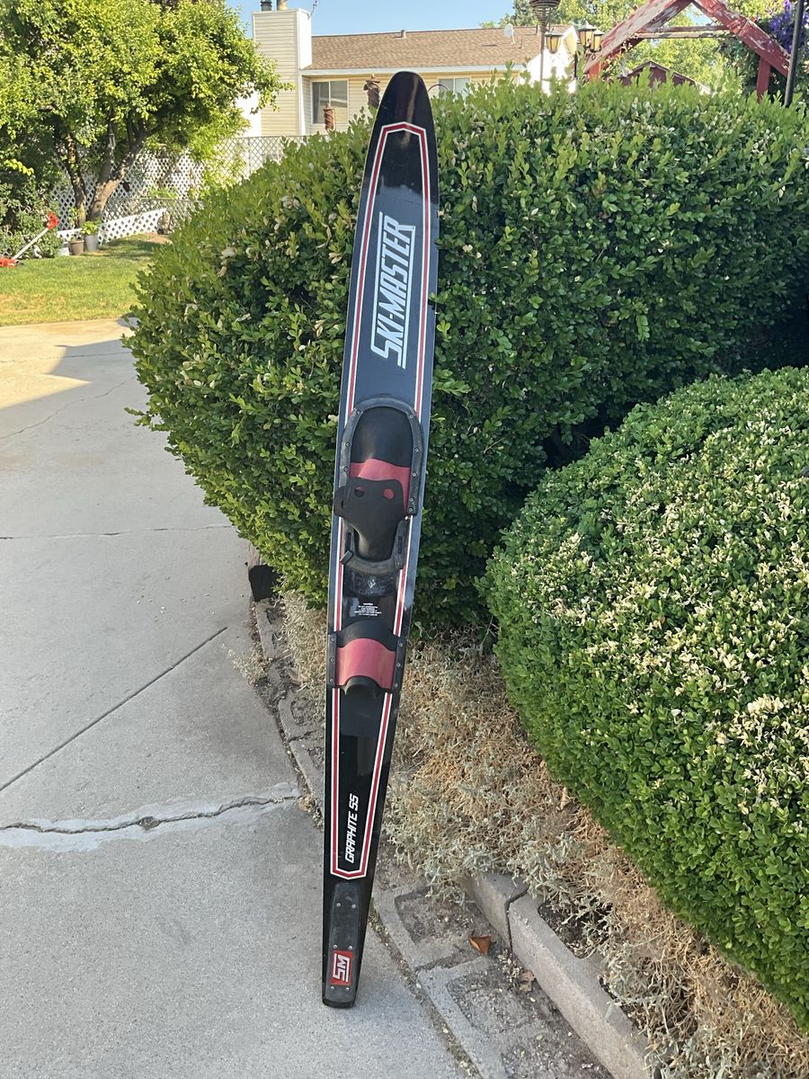 Ski-Master slalom water ski