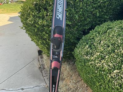 Ski-Master slalom water ski