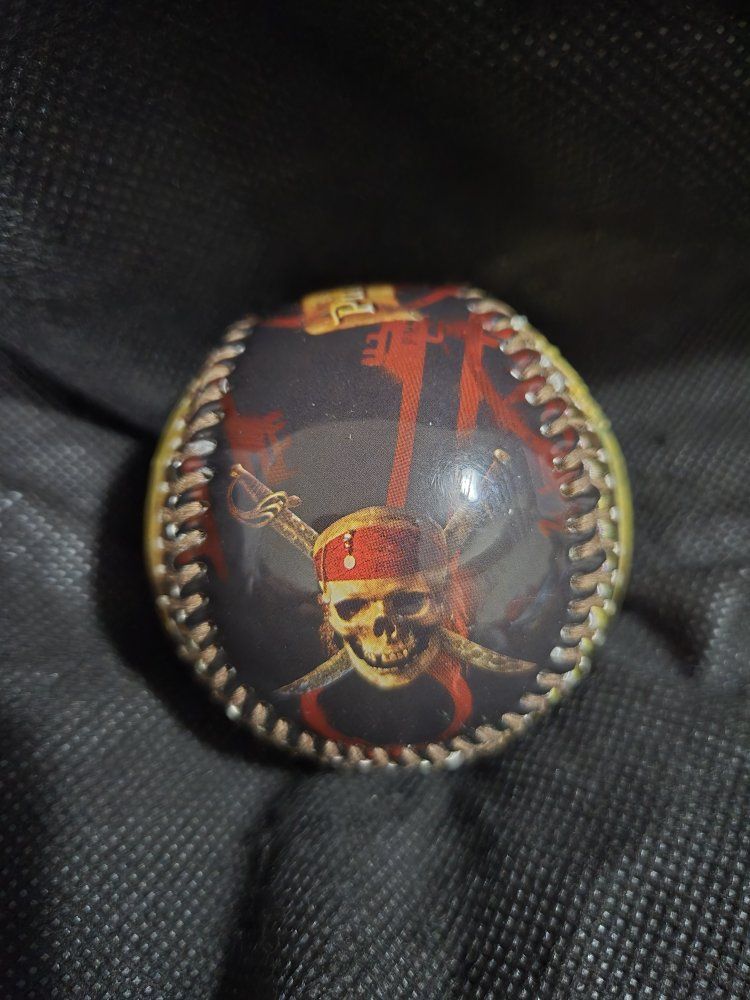 Main image 3