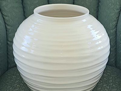 Light Beige Ceramic Ribbed Vase - Modern Decorative Home Accent Pottery Barn 11.5"Tx12.5"W Opening 6.5"