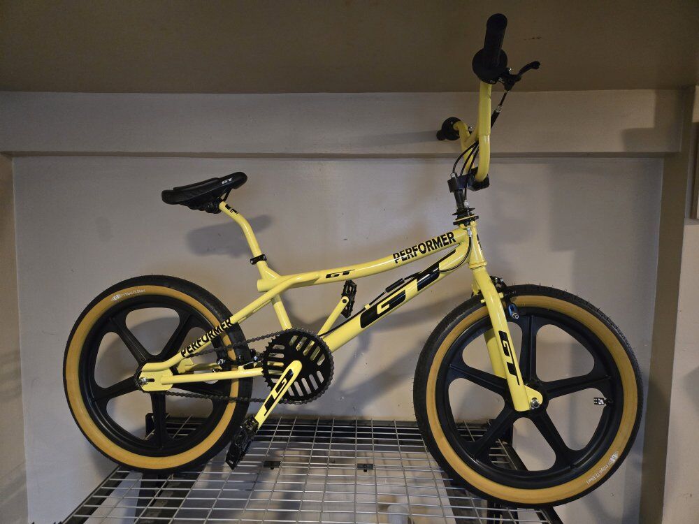 1998 custom Gt performer bmx