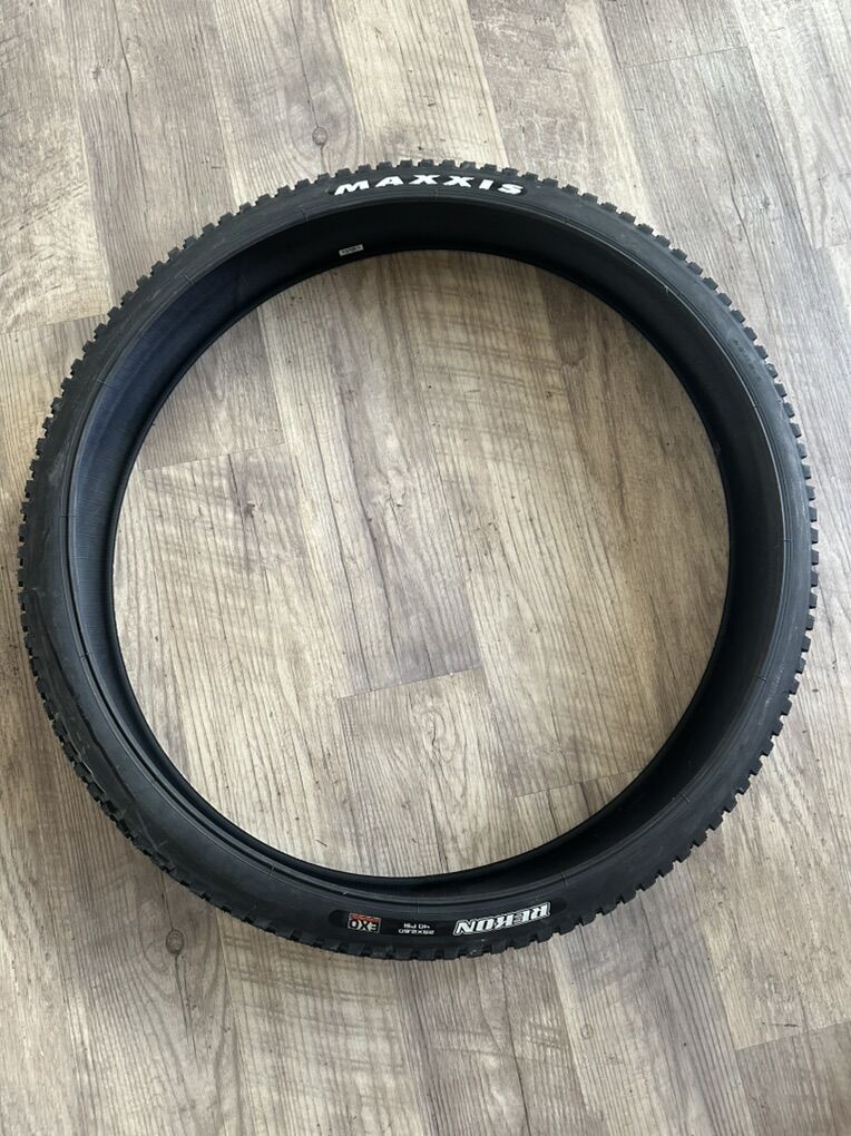 NEW MAXXIS REKON tire 29 X 2.60