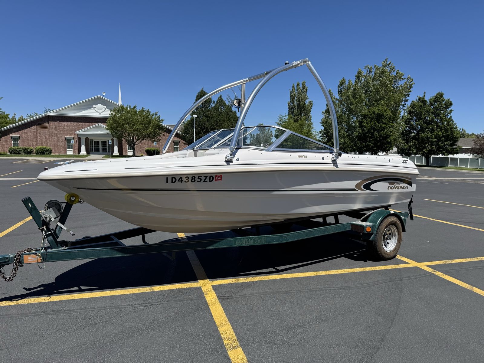 1997 Chaparral 180 LE with wake tower