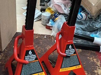 T46202 Torin Steel Jack Stands: 6 Ton (12,000 lb) Capacity, Red