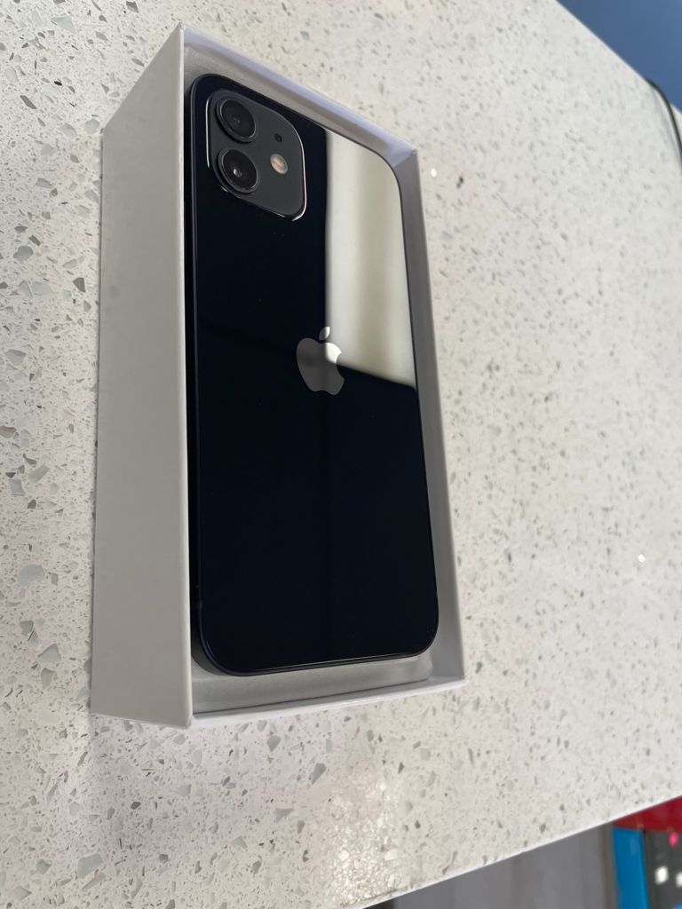 Iphone 12 64gb - Unlocked
