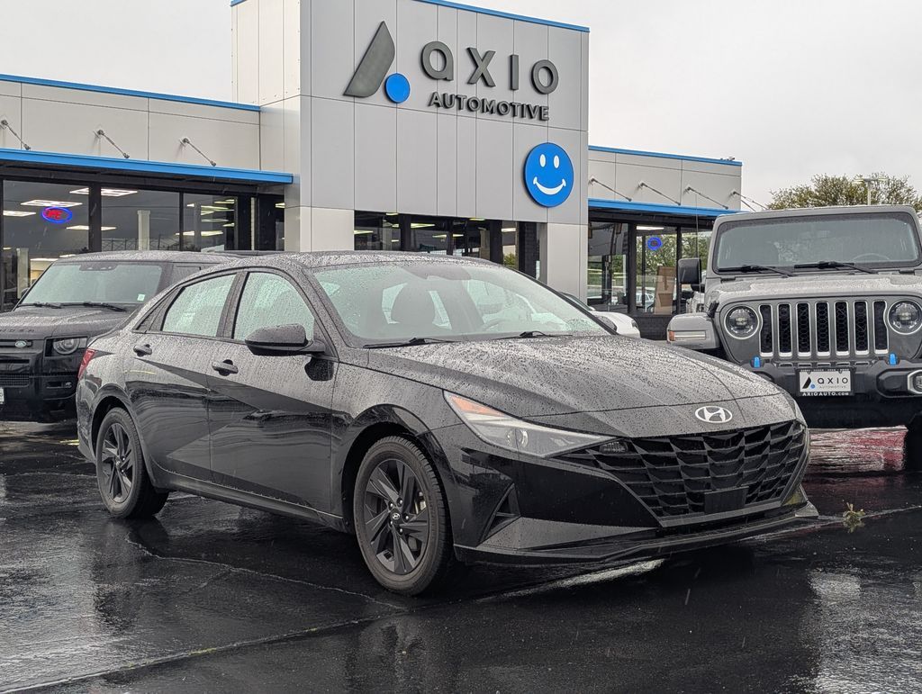 2022 HYUNDAI ELANTRA SEL