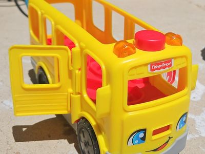Toy FP sit with me schoolbus