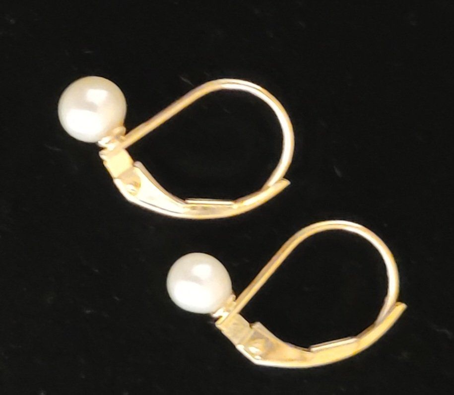 Vintage 14k gold freshwater pearl earrings