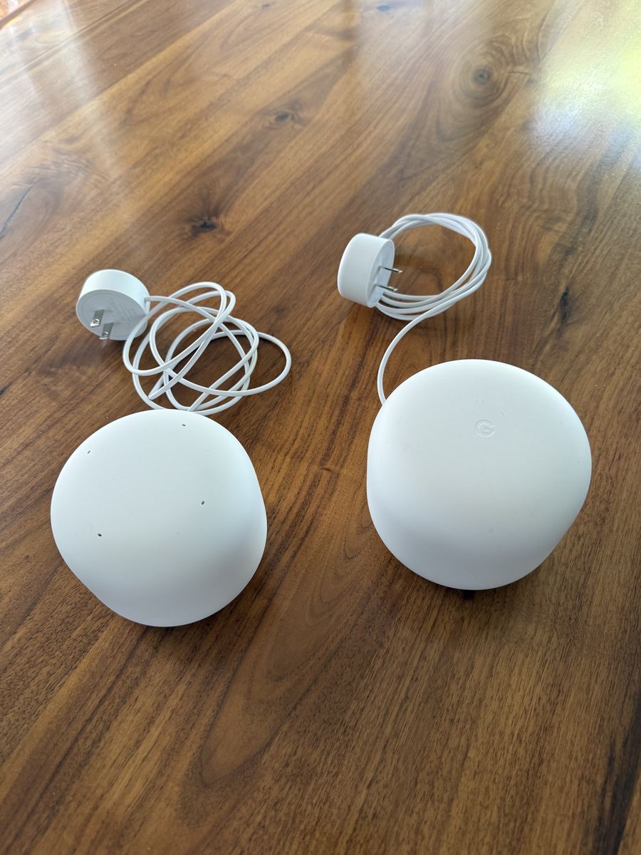 Google Nest Wifi Pro (H2D) Mesh Router + 1 Nest Wifi Point (Wi-Fi Extender with Google Assistant Speaker)
