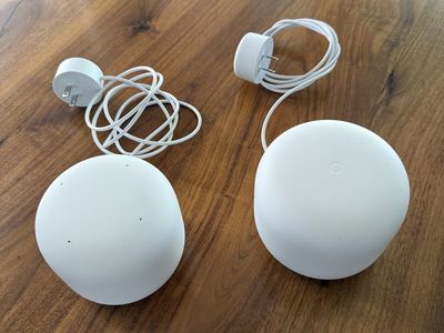 Google Nest Wifi Pro (H2D) Mesh Router + 1 Nest Wifi Point (Wi-Fi Extender with Google Assistant Speaker)
