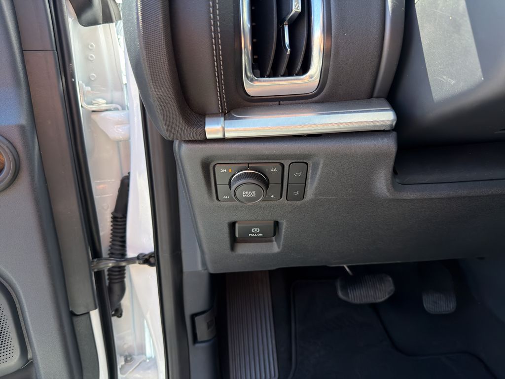 Main image 14