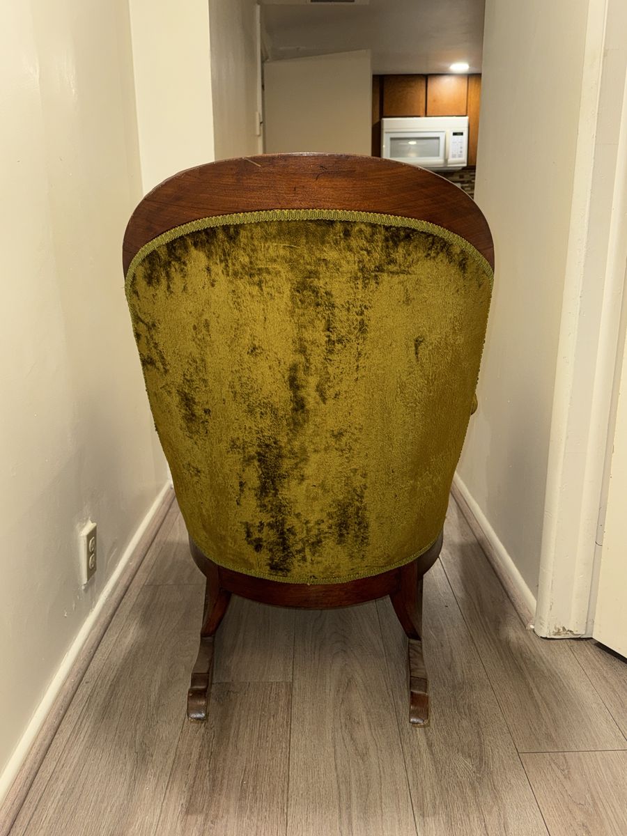 Main image 6