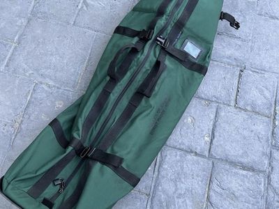 Club Glove Burst Proof Rolling Golf Travel Bag ~ Green luggage wheels