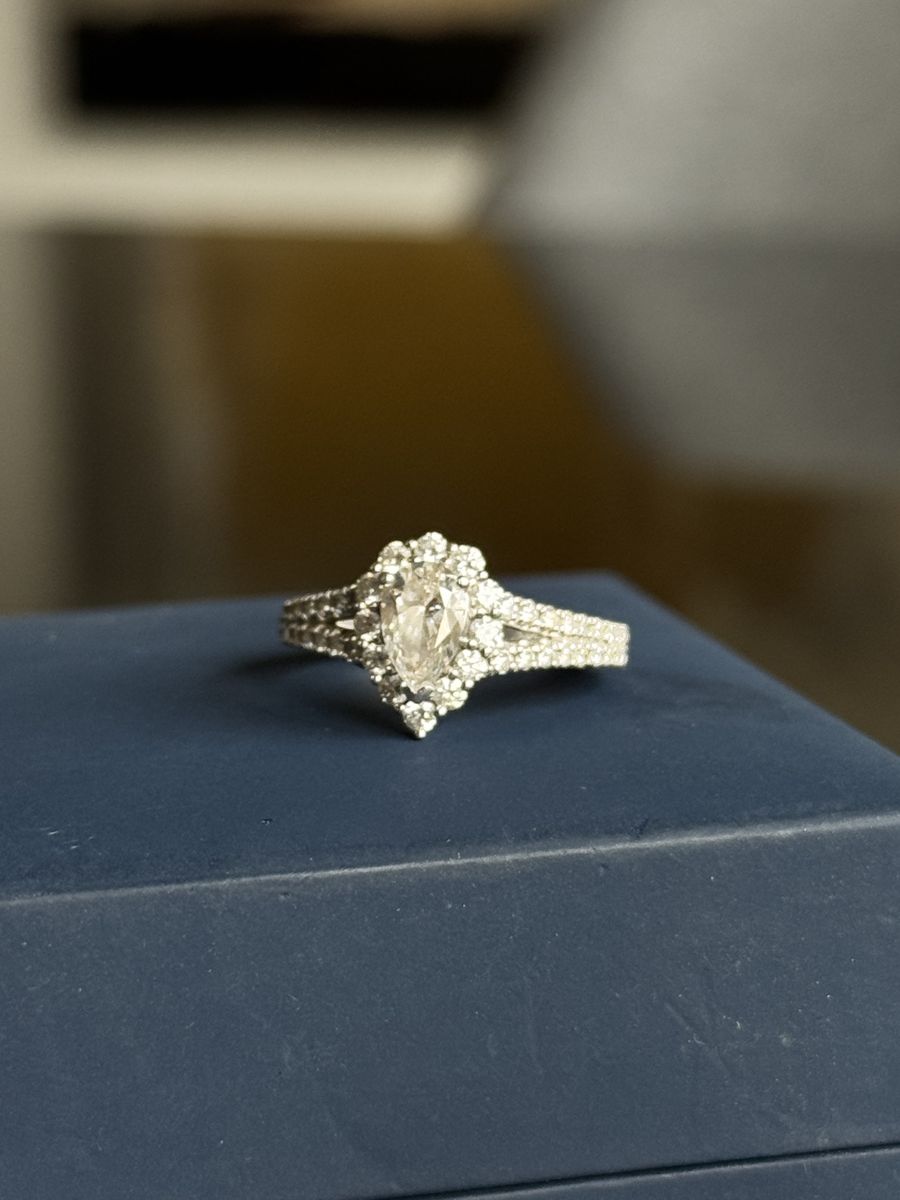Stunning Pear Shaped Diamond Engagement Ring, White Gold, Halo Setting with Pavé Band