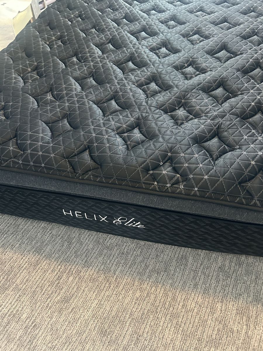 Helix midnight Elite mattress