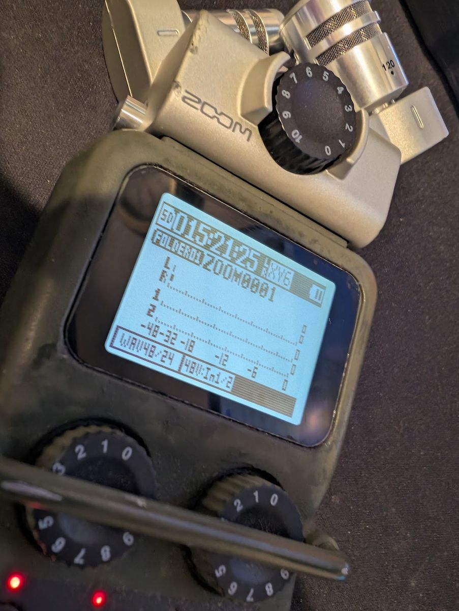 Zoom H5 Handy Recorder - Olive Green w/ 16gb sd card & XYH-6 Capsules