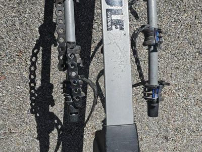 Thule Apex XT 4-Bike Hitch Mount Rack - Excellent Used Condition, Heavy Duty Transport