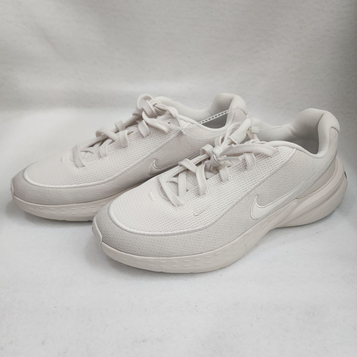 NEW NIKE WOMEN'S SIZE 10 CREAM WHITE UPLIFT SC RUNNING WALKING SHOES LIGHTWEIGHT STYLE NEUTRAL