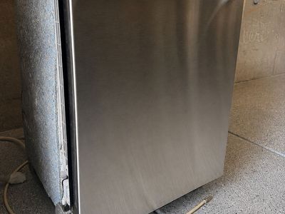 Bosch 24” Stainless Steel Dishwasher – Quiet (48 dBA) – Works Great