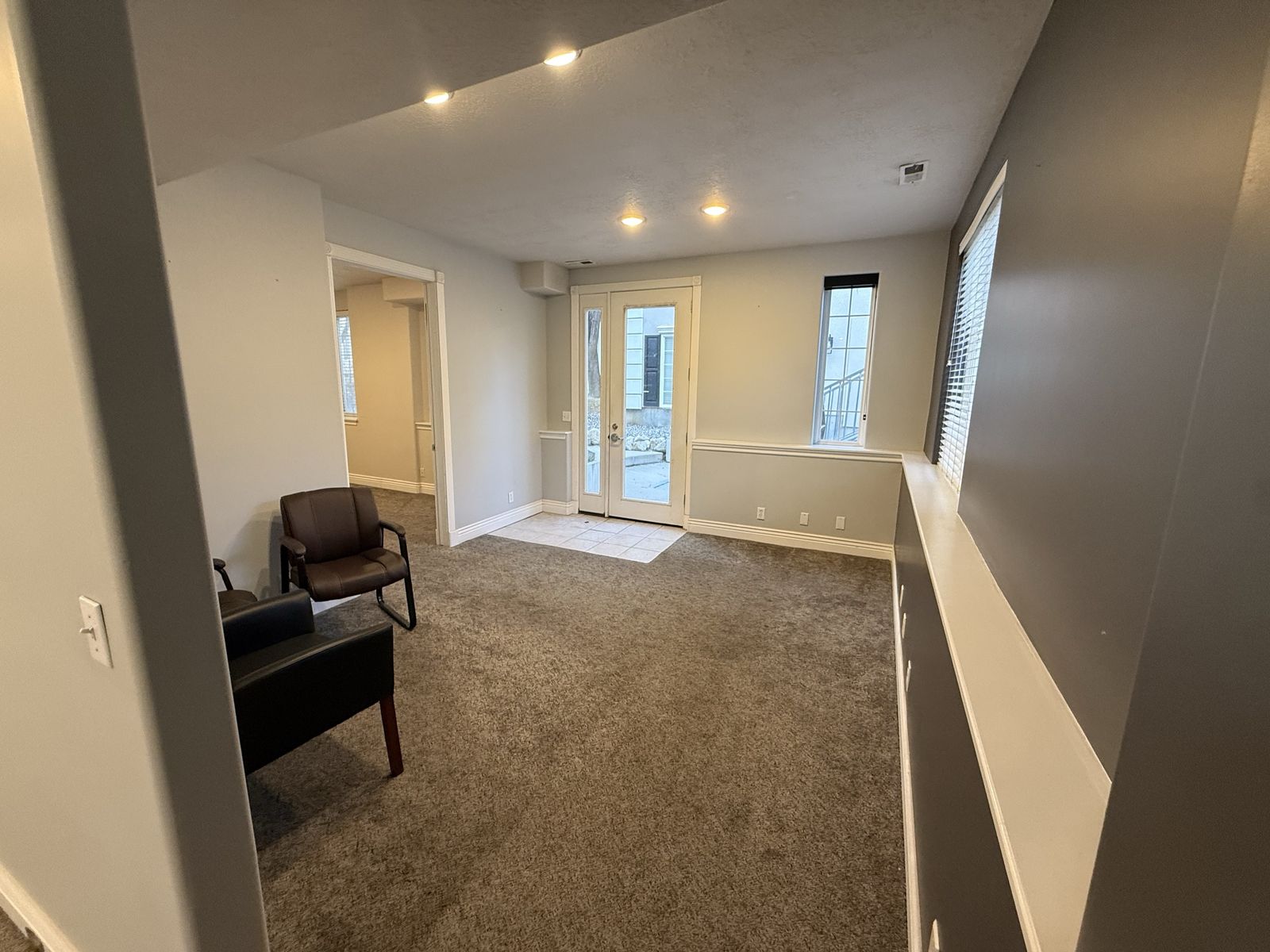 Office Suite in Sandy Available