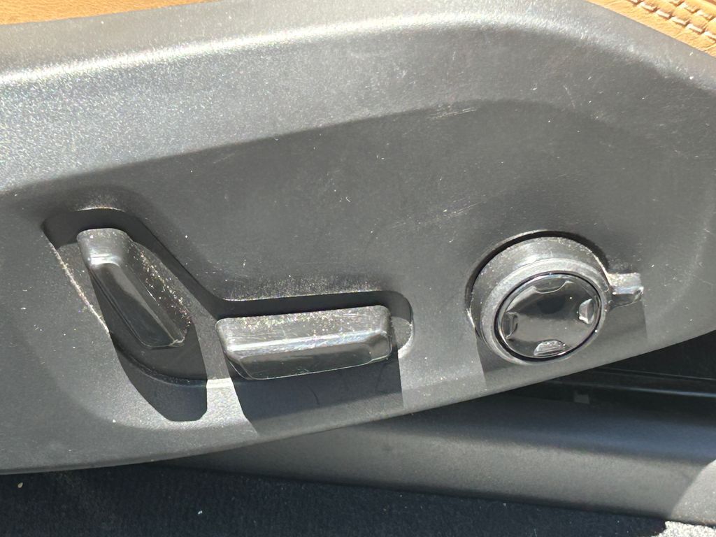 Main image 38