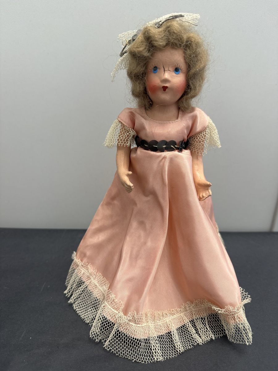 Vintage 1940s Hollywood Style Composition Doll 9” w/ Stand & Pink Dress