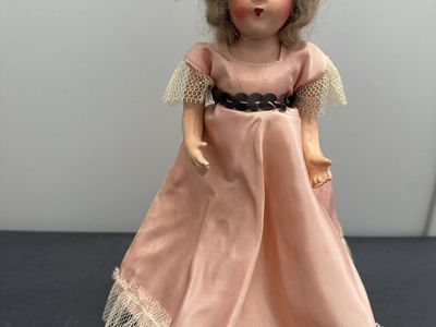 Vintage 1940s Hollywood Style Composition Doll 9” w/ Stand & Pink Dress