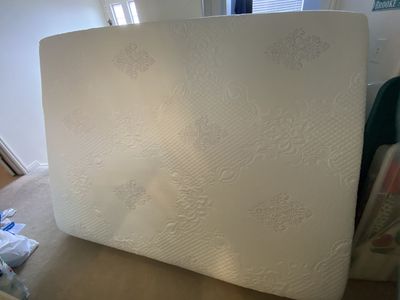 Queen Memory Foam Mattress And Box Springs